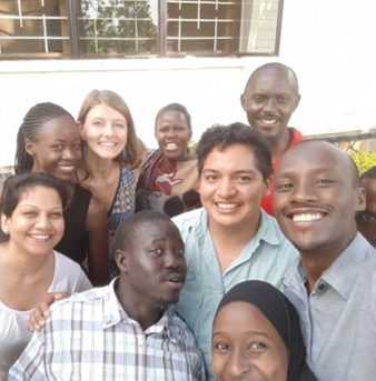 yzcca88游戏登录网址的学生前往乌干达帮助当地居民.